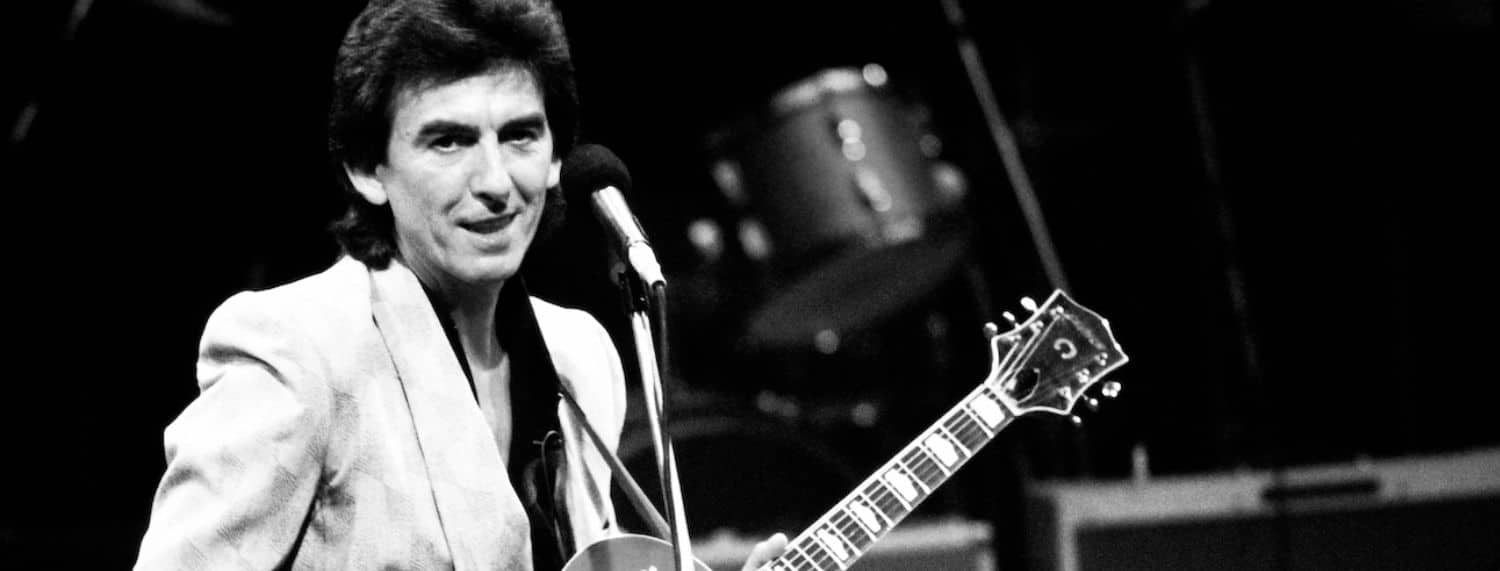 George Harrison a déclaré qu'il utilisait des "accords coquins".