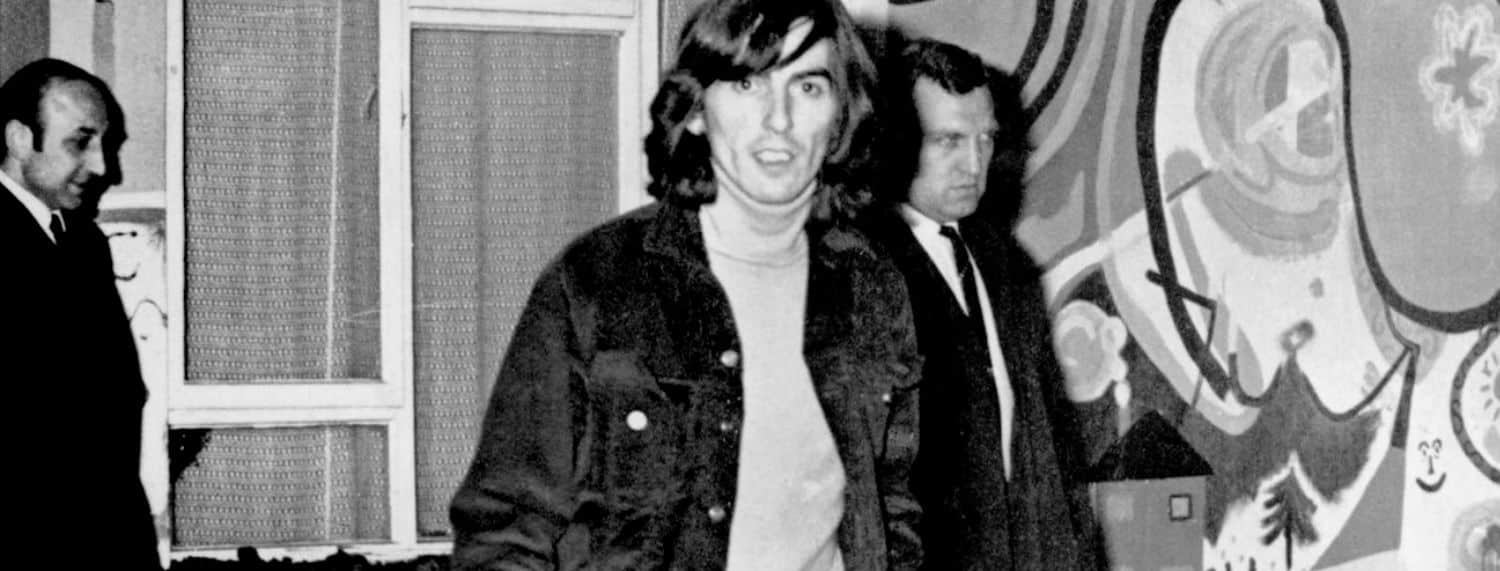 George Harrison a dû "frapper" un médecin pour avoir maltraité sa mère.