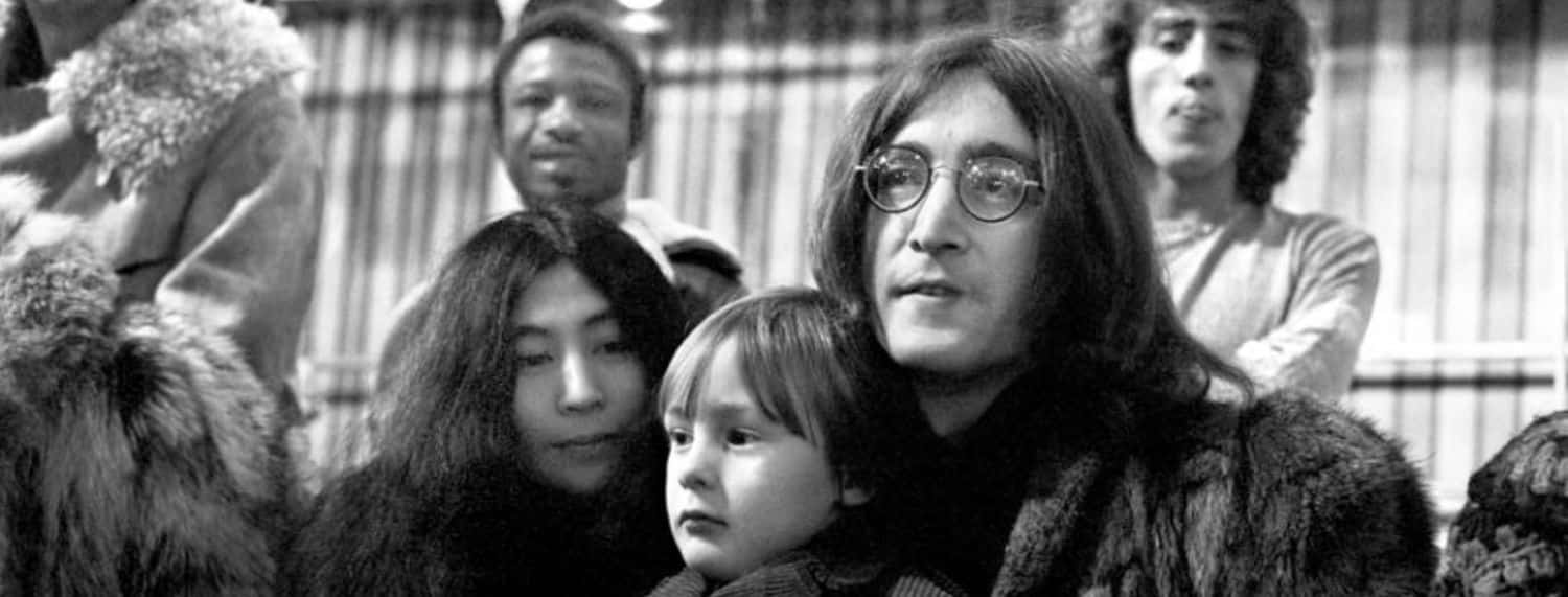 John Lennon a déclaré que le mixage d'une chanson de l'"Album blanc" des Beatles prenait 8 heures.