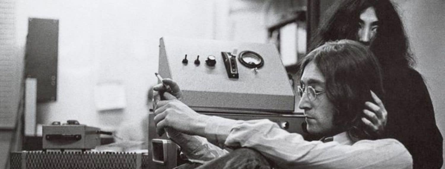 John Lennon a déclaré qu'il ne pardonnerait "jamais" à George Harrison et Paul McCartney la façon dont ils ont traité Yoko Ono.