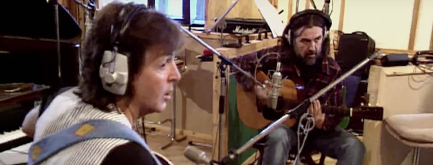 Paul McCartney a déclaré qu'il était difficile de penser à George Harrison comme à un adulte.