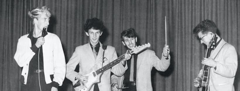 Le premier groupe de Ringo Starr a obtenu de meilleurs lits à Hambourg que les Beatles grâce à leurs costumes roses.