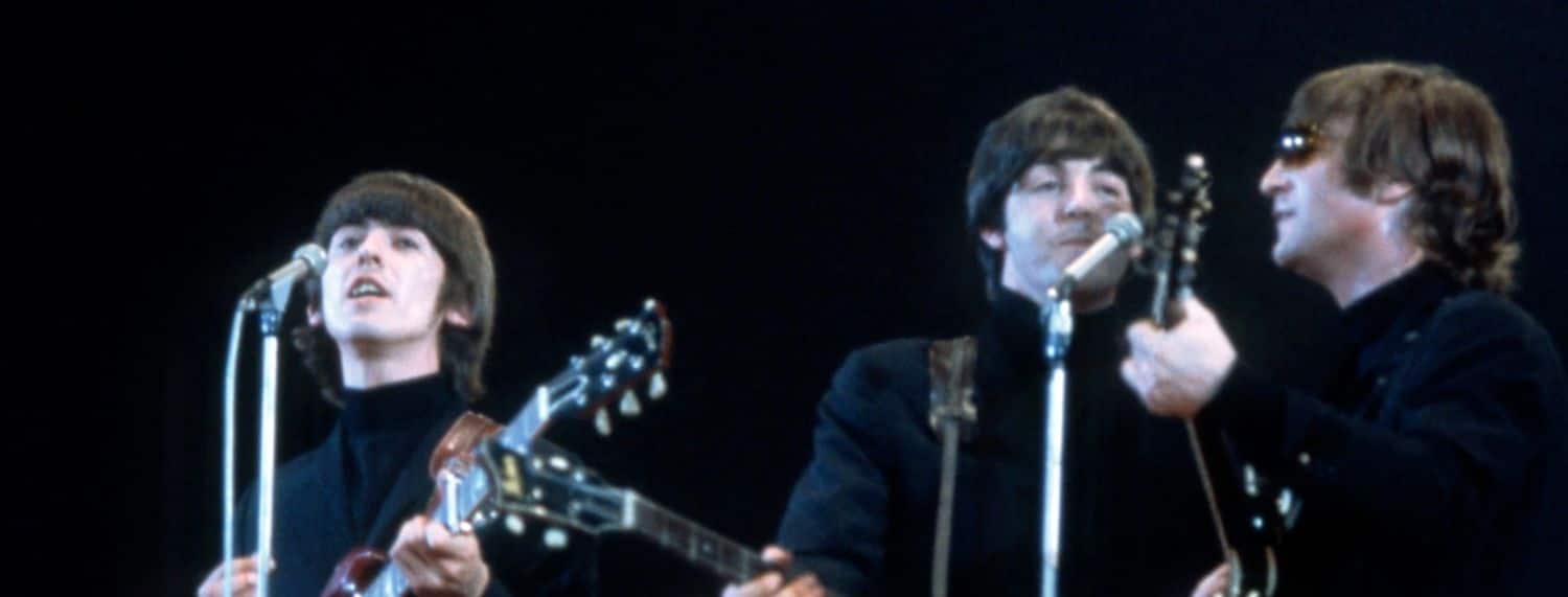 George Harrison dit que les auteurs ont écrit des livres sur les Beatles par "malice".