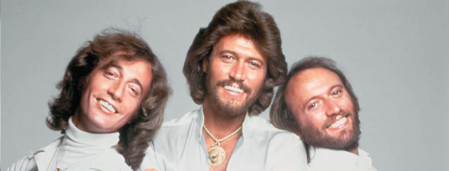 John Lennon a déclaré que les Beatles étaient "plus intellectuels" que les Bee Gees.