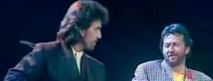 Comment George Harrison a rendu le solo de guitare d'Eric Clapton sur "While My Guitar Gently Weeps" plus "Beatle-y".