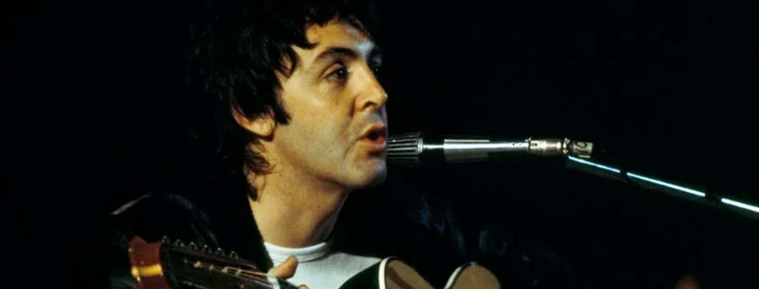 Faites le tour des guitares utilisées par Paul McCartney dans les Beatles.