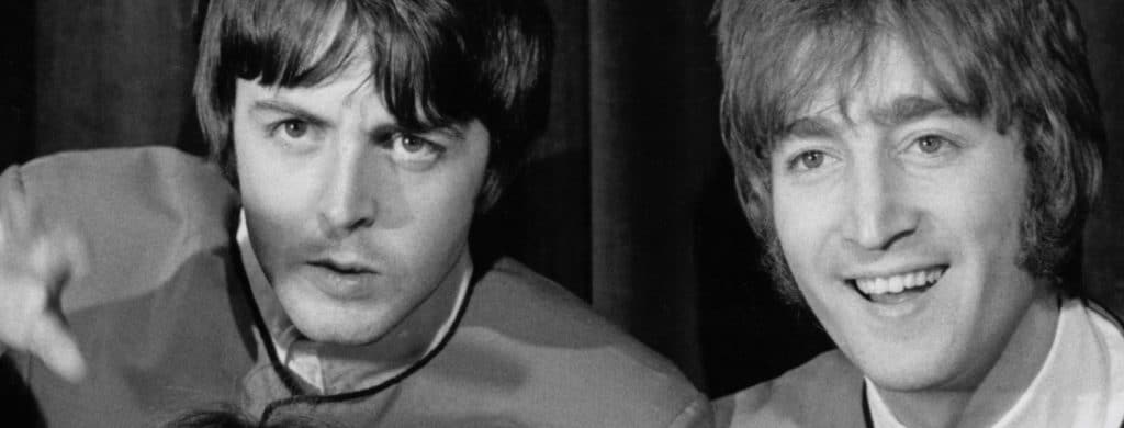 John Lennon a déclaré que la chanson "Hello, Goodbye" des Beatles "sent" comme si Paul McCartney l'avait écrite.