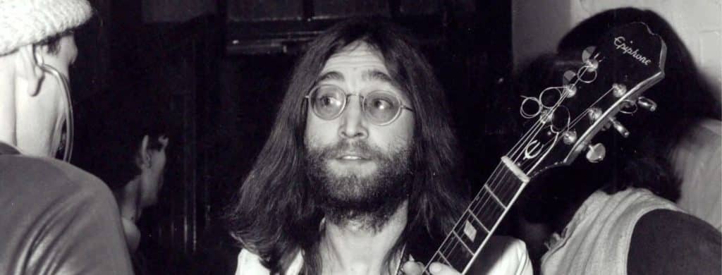 Comment John Lennon s'est moqué des Beatles sur "Working Class Hero".