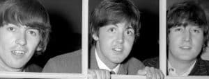 1 chanson de l'album "Rubber Soul" des Beatles est basée sur une phrase d'Elvis Presley.