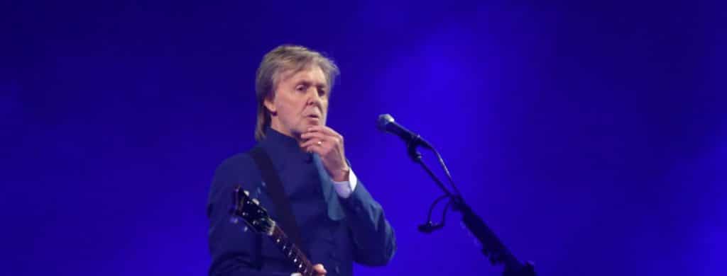 Paul McCartney révèle le succès de la chanson des Beatles "Cela s'est écrit tout seul ".