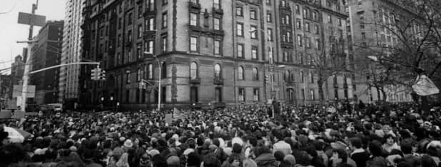 Les Beatles : pourquoi Mark David Chapman a-t-il assassiné John Lennon et où est le tueur aujourd'hui ?