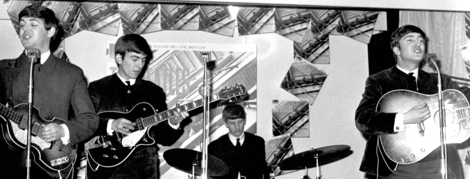 Paul McCartney se souvient que les Beatles ont formé un " sandwich " humain pour éviter de geler.