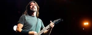 Ringo Starr a fait monter Dave Grohl sur scène juste après qu'il se soit défoncé avec Miley Cyrus et Joan Jett.