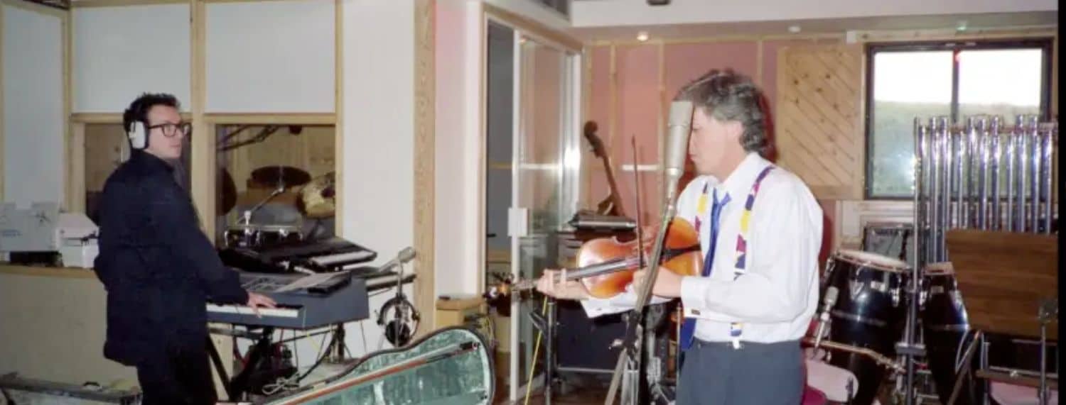Elvis Costello a déclaré qu'une chanson des Beatles représente tout ce qui est génial chez Paul McCartney. Elvis Costello a déclaré qu'une chanson des Beatles représente tout ce qui est génial chez Paul McCartney.