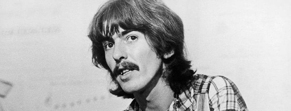 George Harrison ne voulait pas mourir en tant que " producteur de disques ", " guitariste principal " ou même Beatle : " Je suis illimité ".