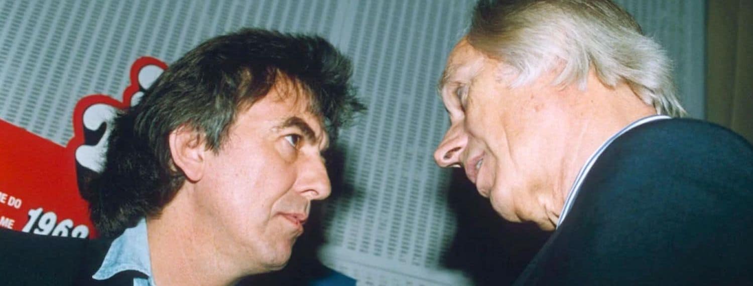 George Harrison a déclaré que le producteur des Beatles, George Martin, s'est excusé de l'avoir mis de côté, lui et ses chansons.
