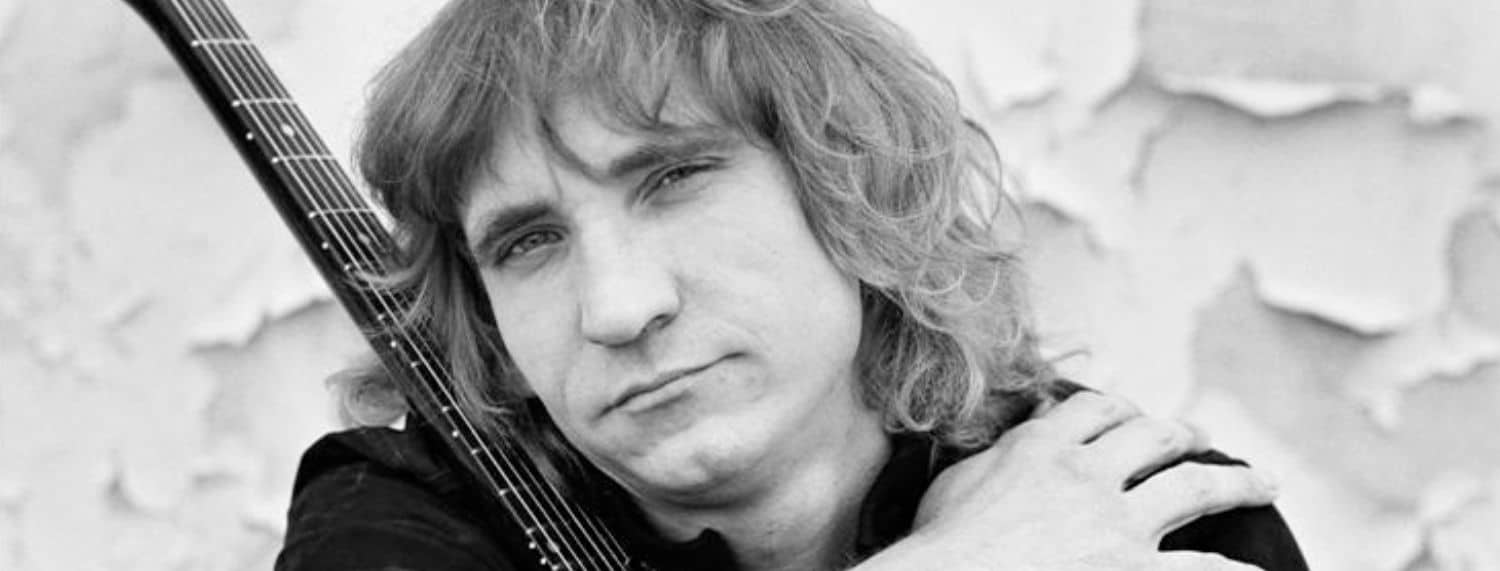 Joe Walsh des Eagles a déclaré qu'il était la seule personne capable de jouer un solo de George Harrison, y compris George Harrison.