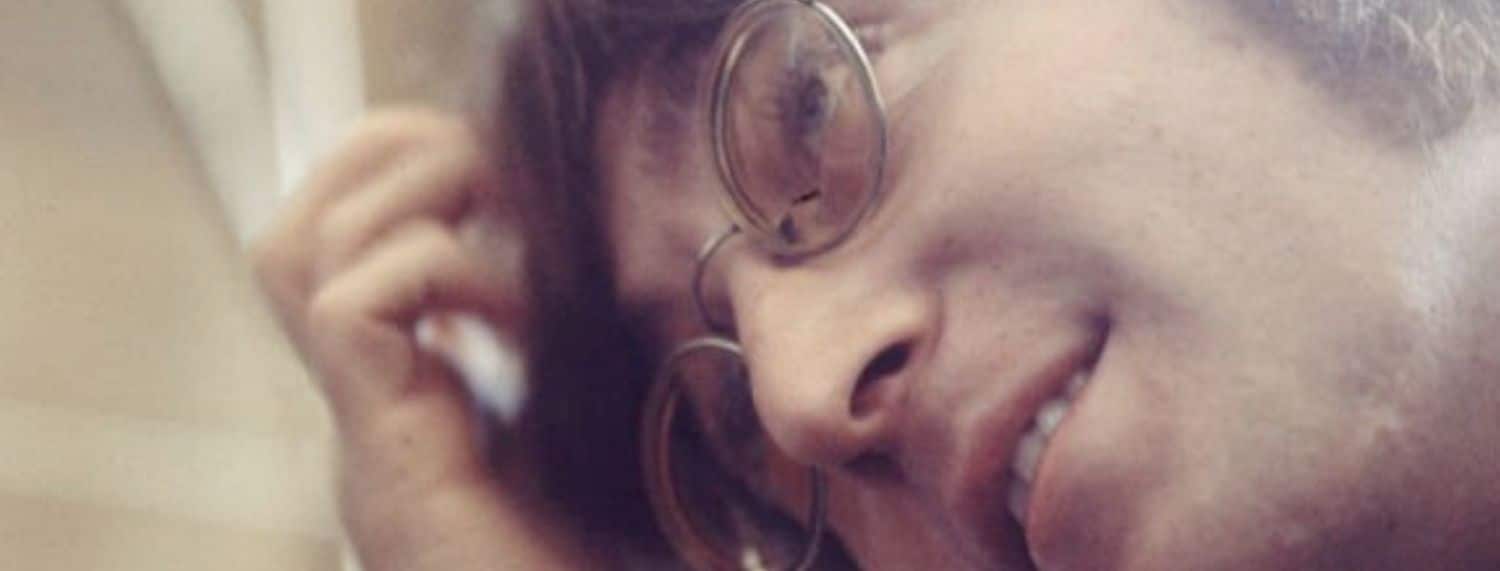 George Harrison se souvient de la dernière fois où il a vu John Lennon vivant : "Il m'a surpris".