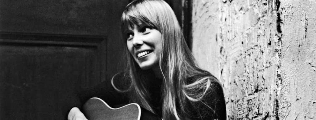 May Pang a déclaré que John Lennon était gêné par le comportement de Joni Mitchell.