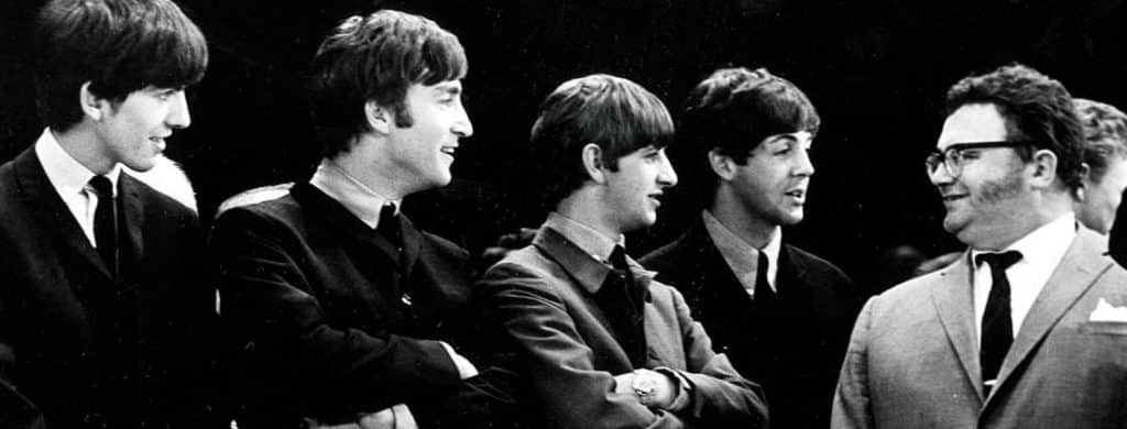 Écoutez les voix isolées de John Lennon et Paul McCartney sur la chanson des Beatles "From Me To You".