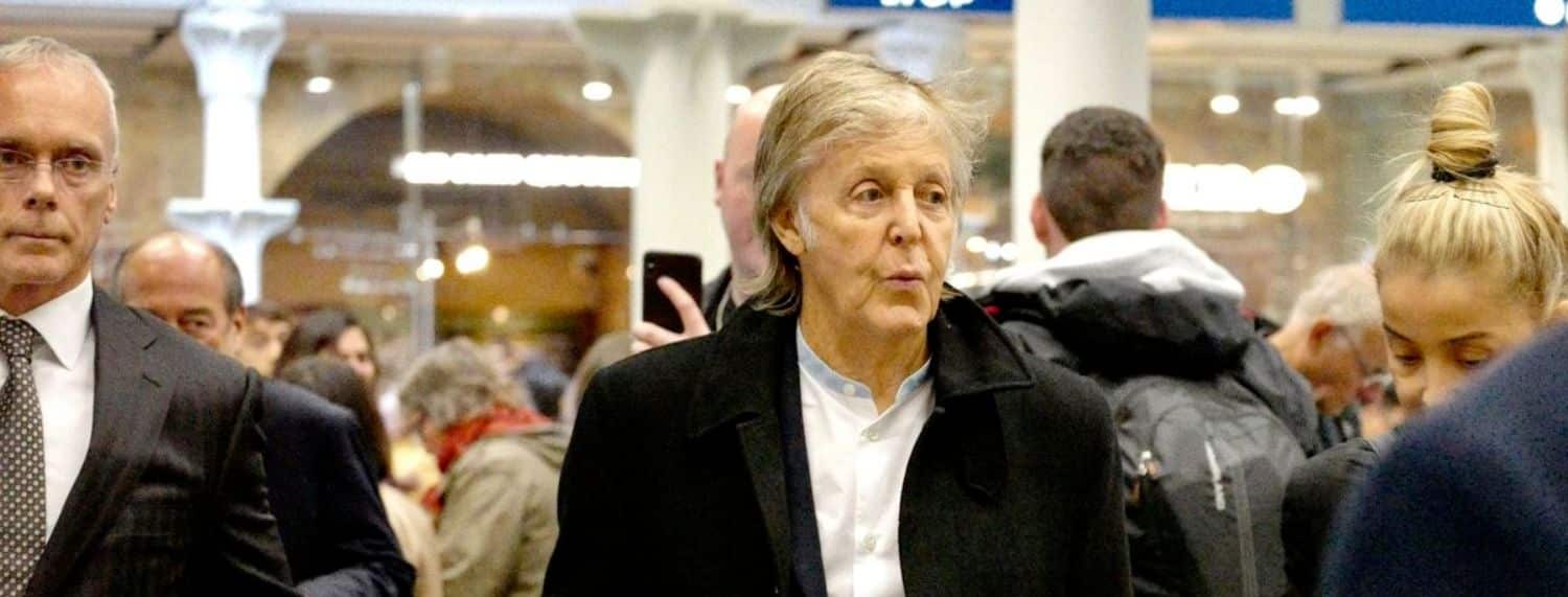 Paul McCartney compare l'écriture de chansons avec John Lennon et le travail en solo