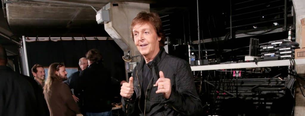 Paul McCartney est devenu " paranoïaque " face aux rumeurs de son décès : " Comment vais-je prouver que c'est moi ? !