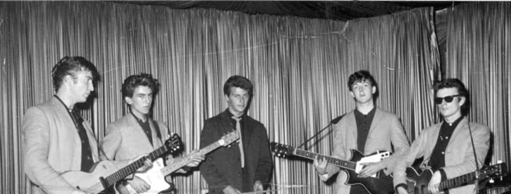 Premières mentions de Paul McCartney dans des articles de l'ECHO datant du début des années 1950.
