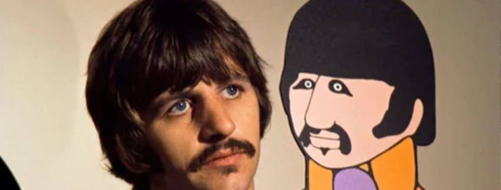 Ringo Starr se souvient que Paul McCartney et John Lennon lui ont présenté le "Yellow Submarine".