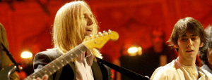 Revisitez la reprise par Tom Petty de "Taxman" des Beatles en hommage à George Harrison.
