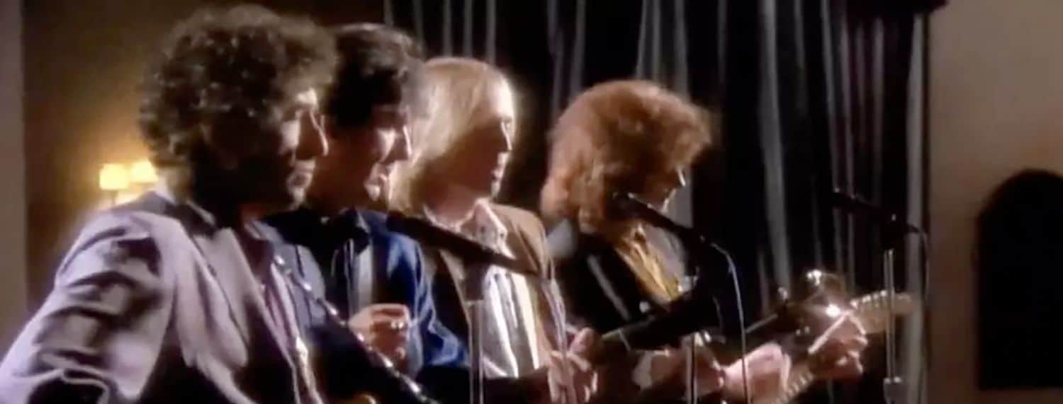 George Harrison dit que les Traveling Wilburys ont touché une corde sensible parce qu'ils étaient "désinvoltes".