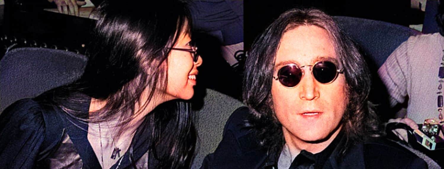 Regardez John Lennon parler du football américain en 1974 : "Les concerts de rock ressemblent à des parties de thé".