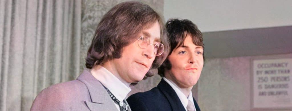 Happy Xmas" de John Lennon contre "Wonderful Christmastime" de Paul McCartney : Quelle chanson de Noël a été la plus reprise ?