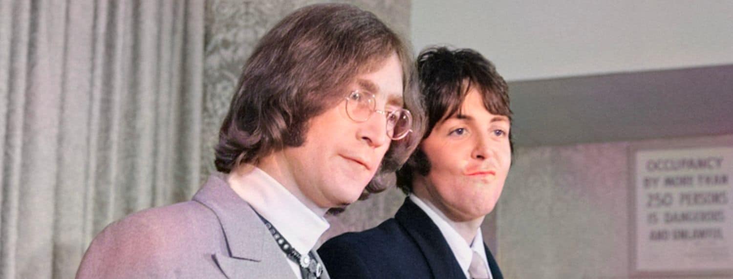 Happy Xmas" de John Lennon contre "Wonderful Christmastime" de Paul McCartney : Quelle chanson de Noël a été la plus reprise ?