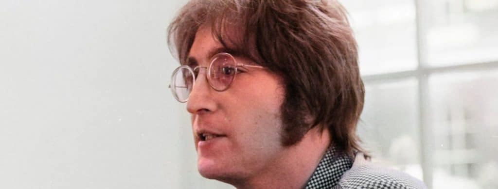 La petite amie de John Lennon disait qu'il pouvait être "insupportable" à fréquenter