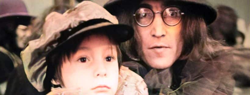 Julian, le fils de John Lennon, se souvient avoir reçu un message de son père dans l'au-delà.