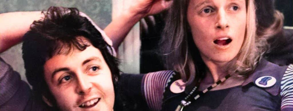 Paul McCartney remercie sa femme Linda de lui avoir fait comprendre qu'il était "entouré d'escrocs et de sangsues".