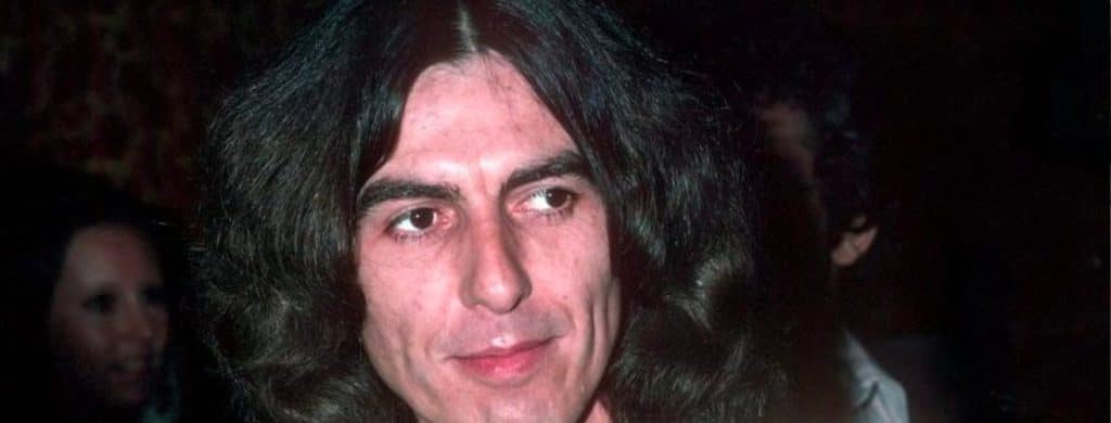 Le fils de George Harrison a attendu un certain temps avant de choisir sa voie après avoir vu comment les enfants des autres musiciens étaient "complètement brutalisés" dans la presse.