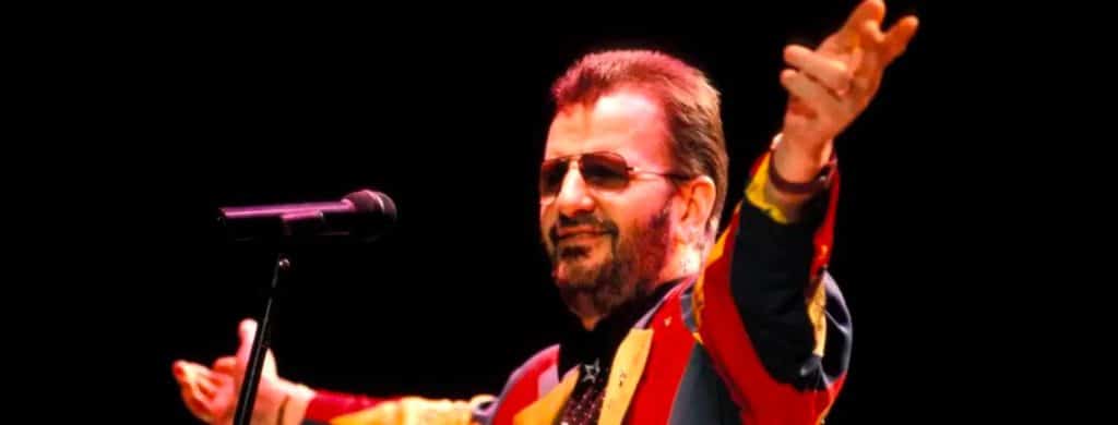 Ringo Starr a eu une réaction classique et a plaisanté sur sa maison de disques lorsque son album solo a fait un flop : " Il fallait être membre pour l'entendre ".