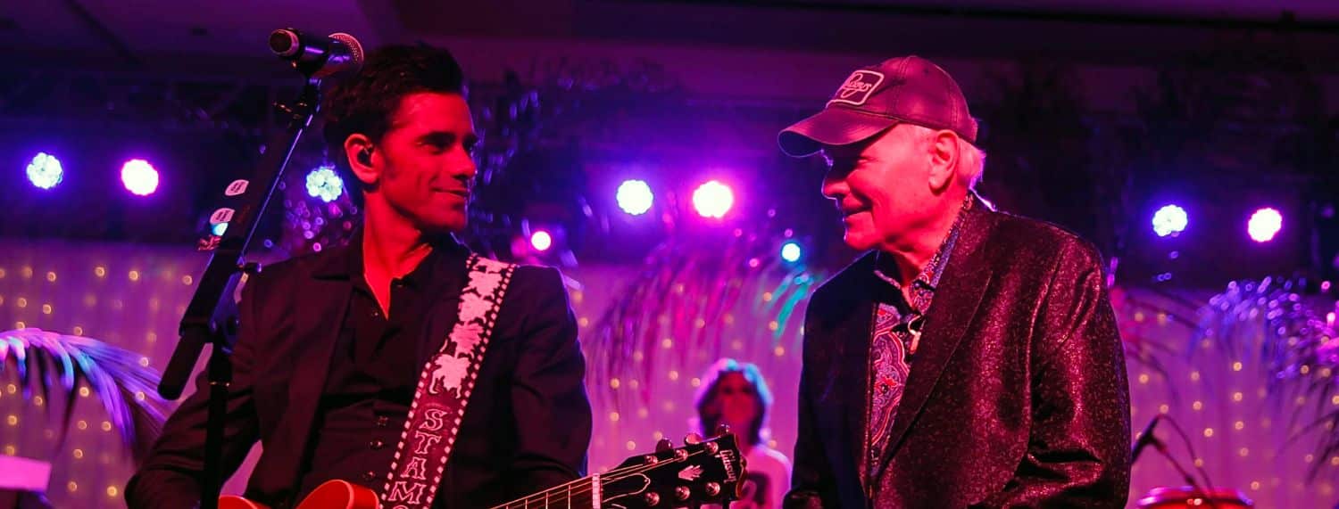 Les Beatles ont "changé le paysage concurrentiel" de la musique selon Mike Love des Beach Boys