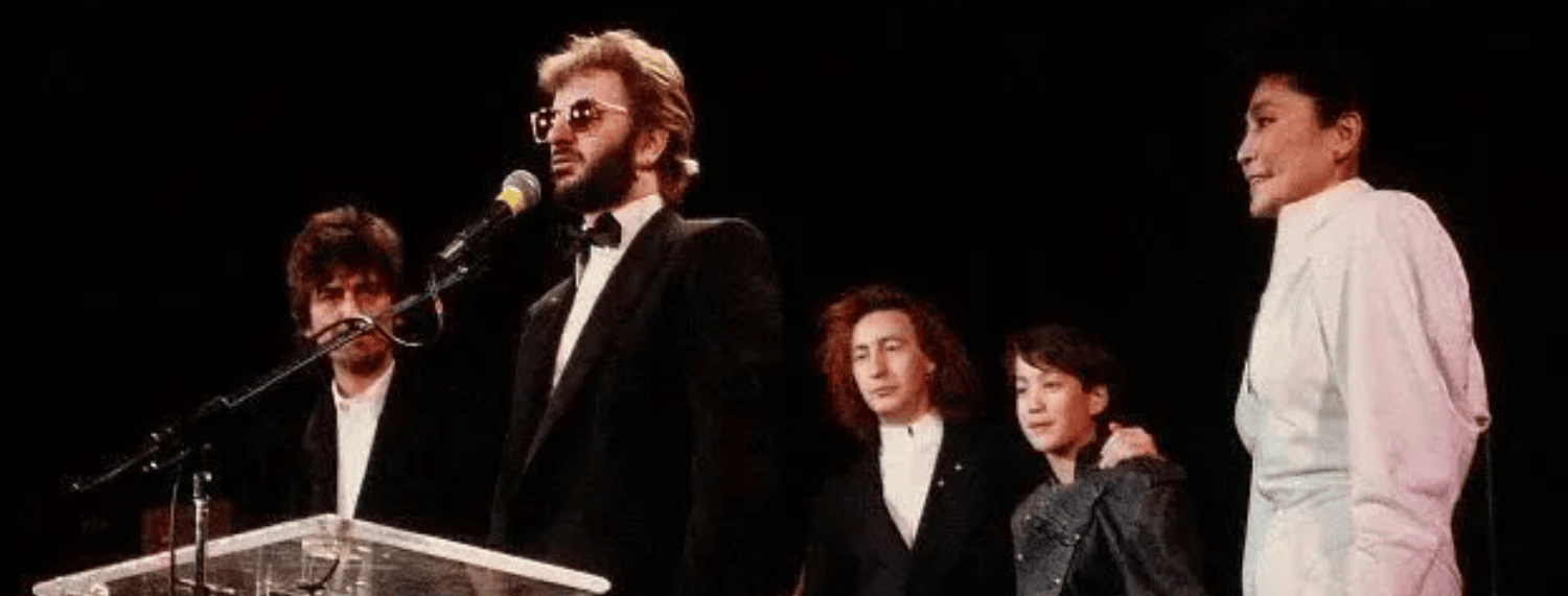 Il y a 35 ans : les Beatles intronisé au Rock and Roll Hall of Fame, et Paul subissant les foudres de la profession !