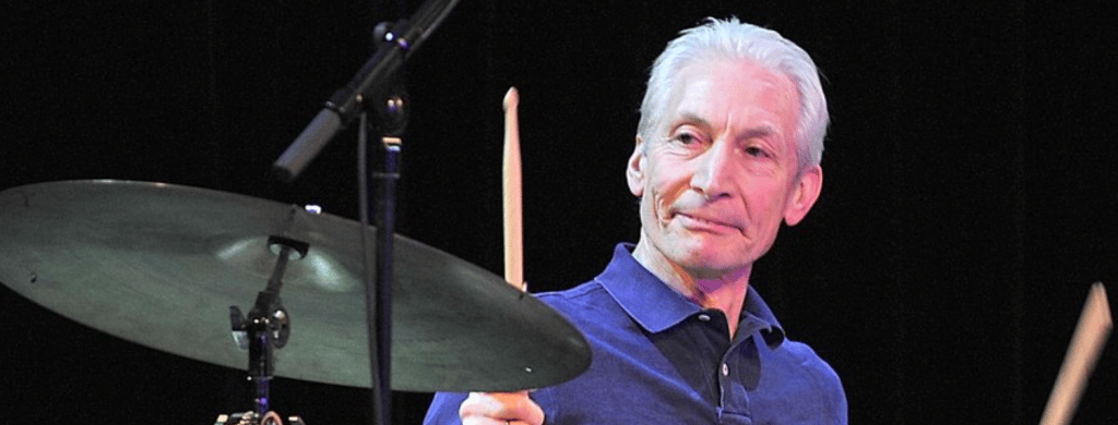 Ringo Starr a décrit de façon hilarante le style du batteur des Rolling Stones, Charlie Watts, en 11 mots.