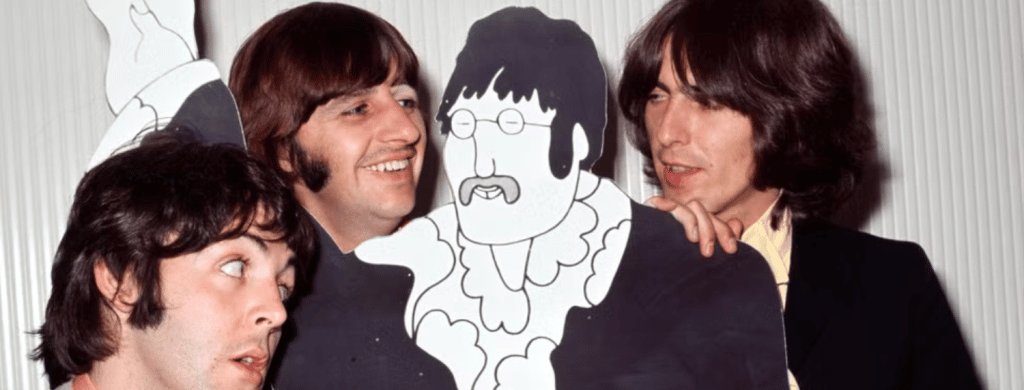 Paul Simon a déclaré que John Lennon et Paul McCartney étaient si compétitifs qu'ils "enlevaient l'oxygène de la pièce".
