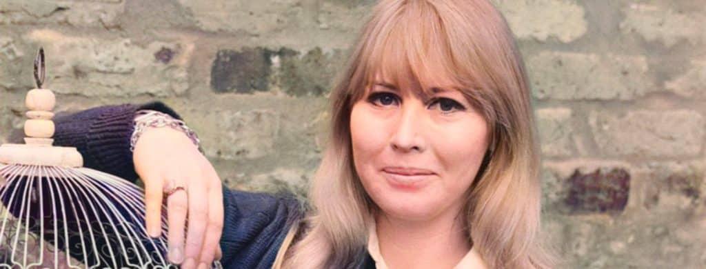L'ex-femme de John Lennon a déclaré qu'il avait besoin de "choquer et dégoûter" les gens.