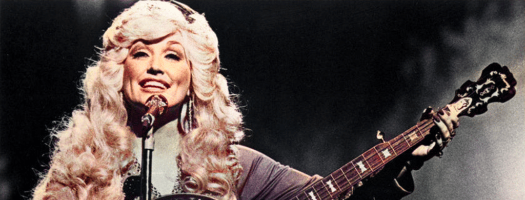 La chanson des Beatles qui a changé la vie de Dolly Parton