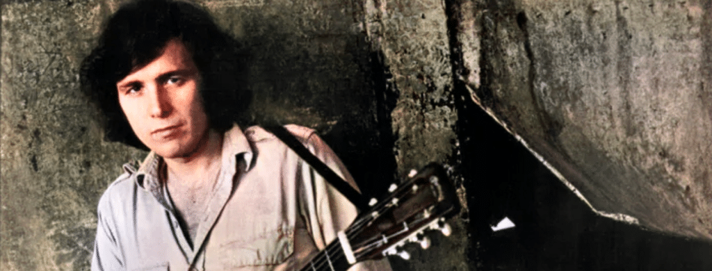 Pourquoi Don McLean a comparé la chanson "A Hard Rain's a-Gonna Fall" de Bob Dylan à "A Day in the Life" des Beatles ?