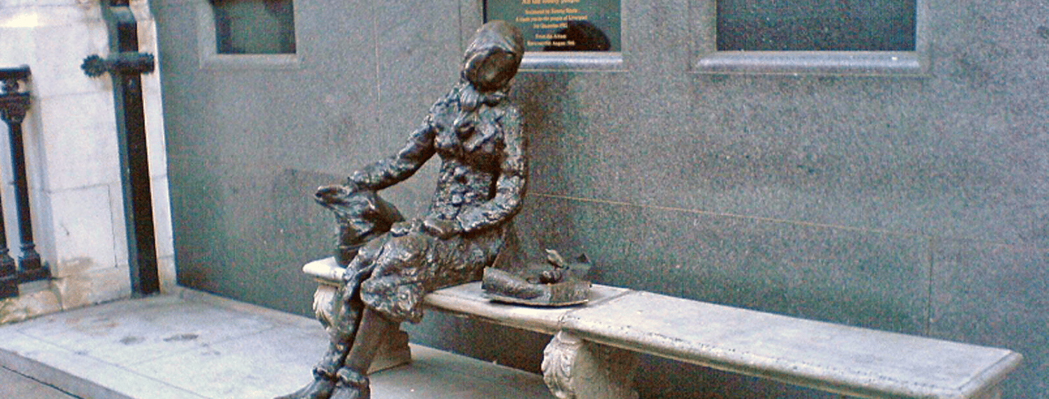 Les Beatles : La statue Eleanor Rigby de Liverpool a été endommagée accidentellement - conseil municipal