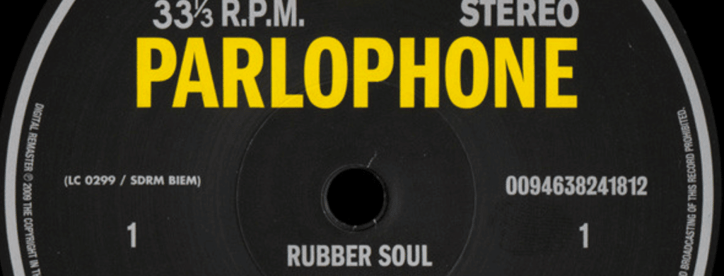 George Harrison ne voyait pas de différence entre " Rubber Soul " et " Revolver " : " Ils pourraient être le Vol. 1 et le Vol. 2 ".