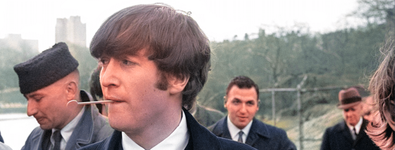 La première petite amie de John Lennon disait qu'il était "un vrai clochard".