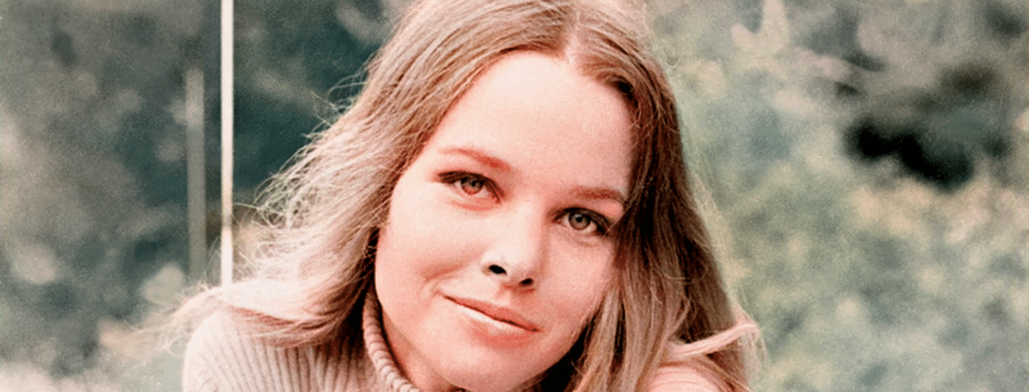 La chanson "Love Me Do" des Beatles n'était pas "correcte" pour Michelle Phillips des Mamas & the Papas.