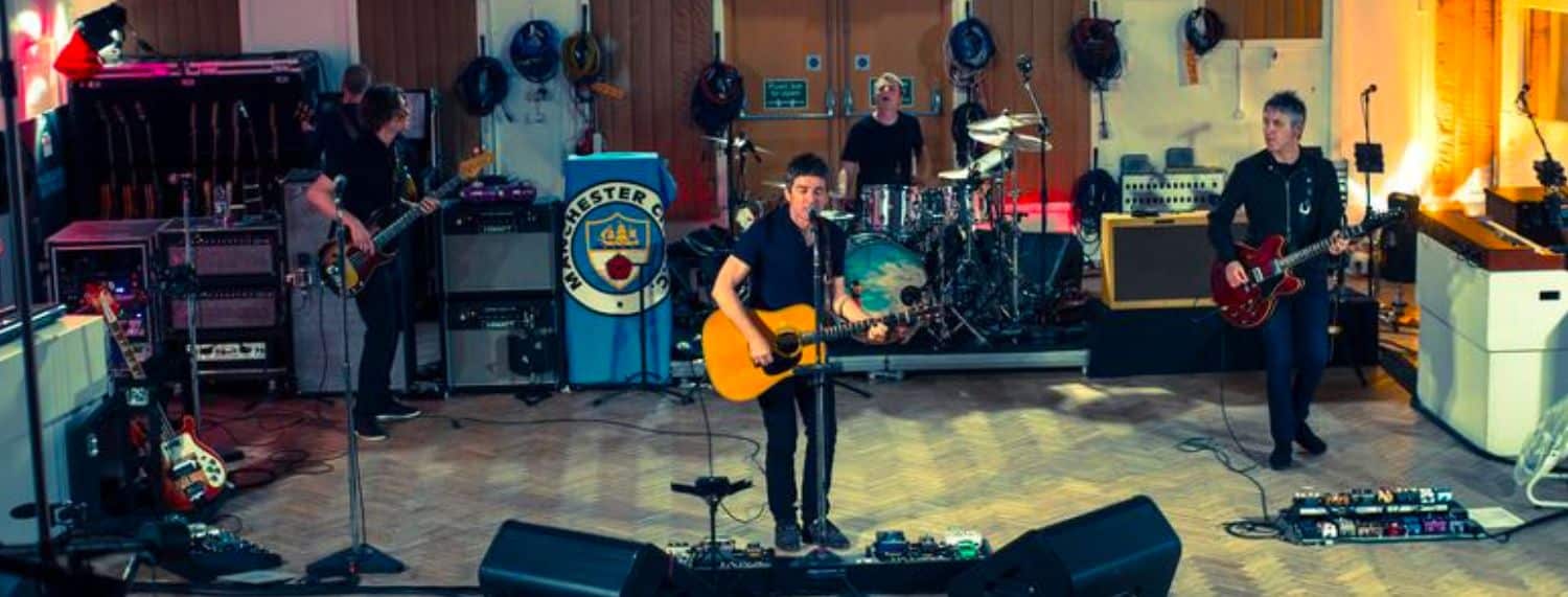 MARY MCCARTNEY PARLE DE NOEL GALLAGHER